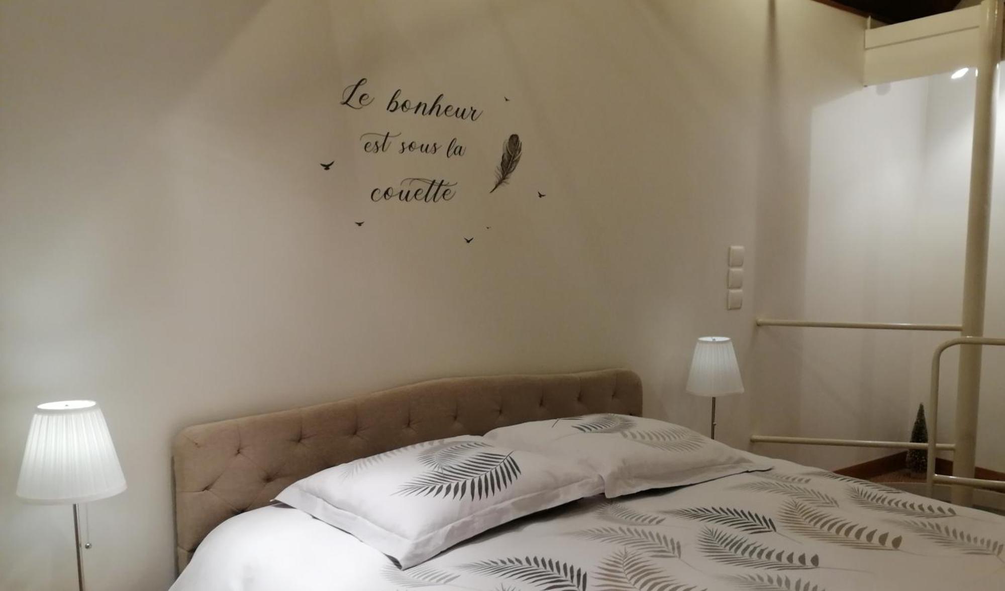 Aux Vieilles Murailles • Charmante Maison & Cour Morlaix Luaran gambar